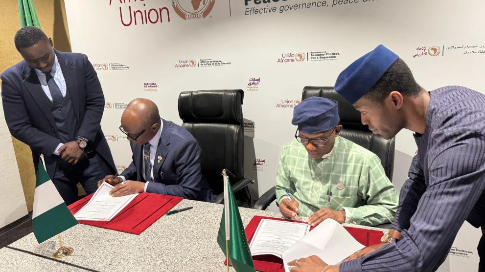 Nigerian officials signing a strategic partnership agreement